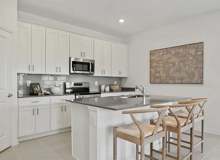 4246 Saint Thomas Way — Photo 5