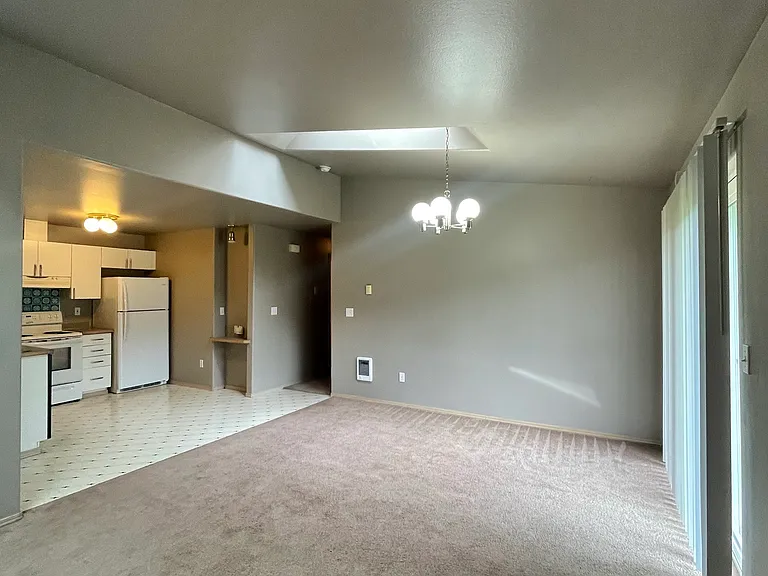 3 bed, 2.0 bath, 1234 sqft, $2,350 — Photo 5