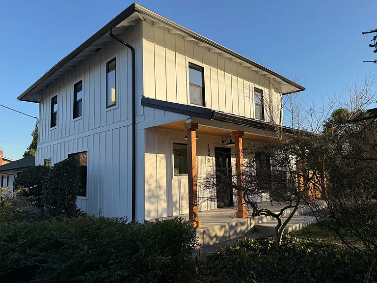 1045 Oakway Rd — Photo 38
