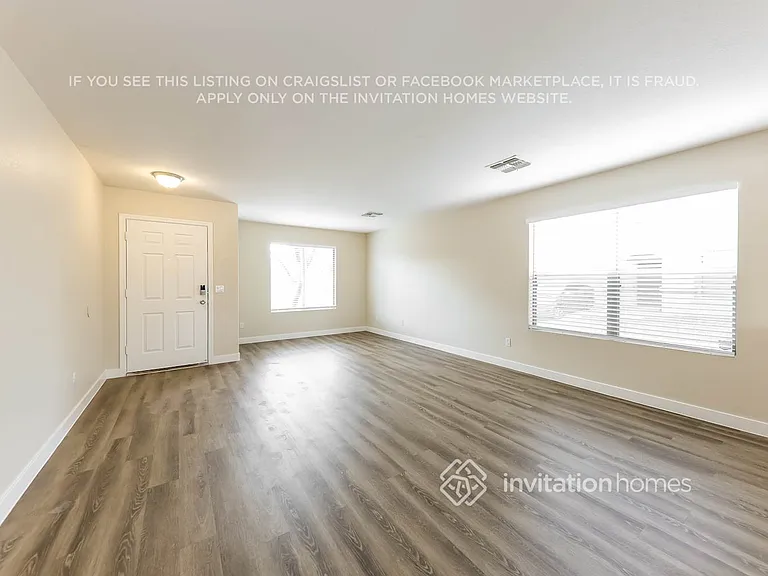 17049 W Marshall Ln — Photo 10
