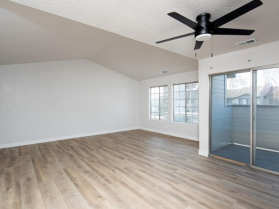 3rd image of 3925 Dale Rd APT C