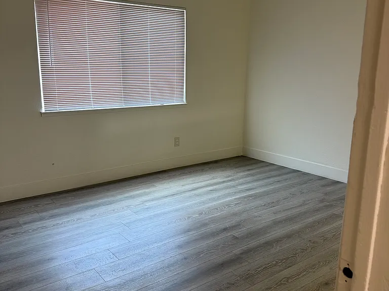 7129 Kelly Dr — Photo 12