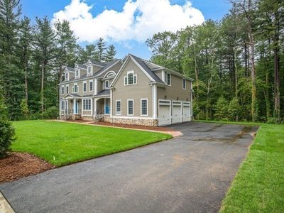 375 Nahatan St, Westwood, MA, 02090