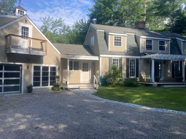16 Sea Garden Cir #1, Kennebunk, ME 04043