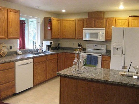 2nd image of 17315 SE West View Ln