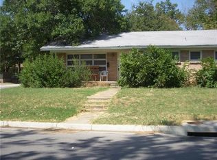 6901 Greenlee St, Fort Worth, TX 76112