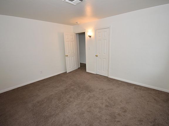 4th image of 202 Del Mar Ave