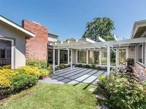 830 Seale Ave — Photo 11