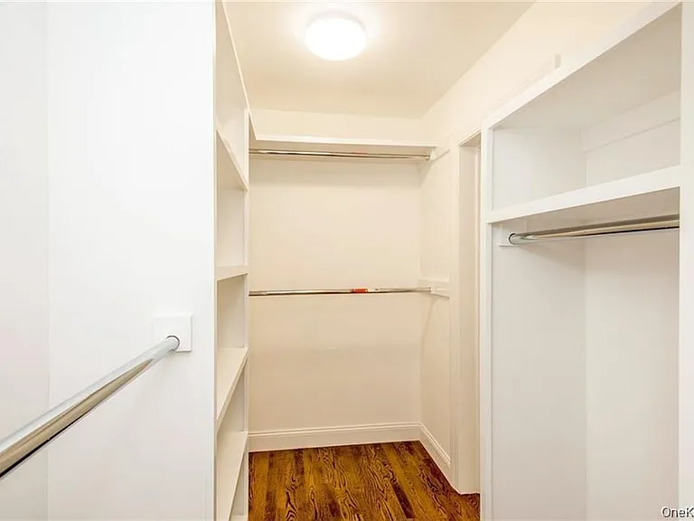41 Merritt Ave — Photo 3