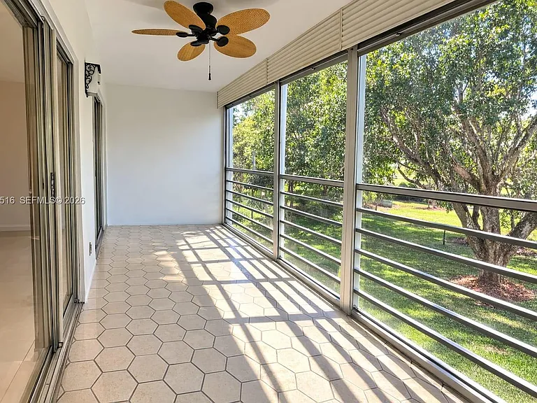 2403 Antigua Cir #L2 — Photo 9