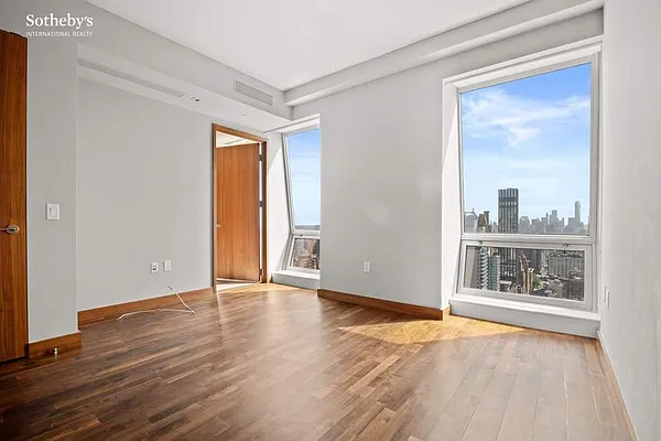 Rented by Sotheby's International Realty | media 5