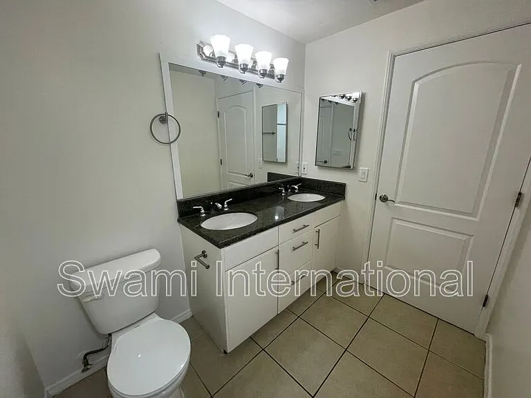 5010 S Figueroa St — Photo 21