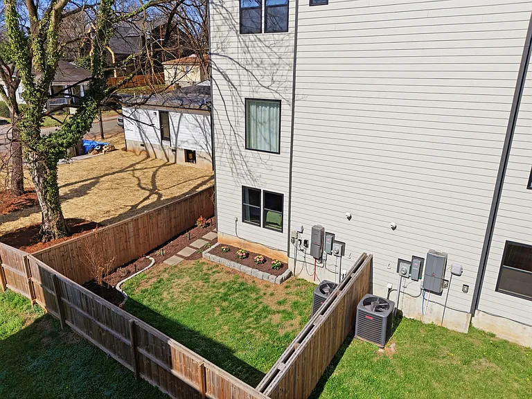 1602 Julia Maulden Pl — Photo 42
