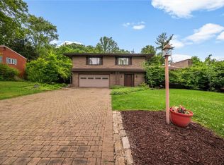 3204 Nottingham Dr, Pittsburgh, PA 15235