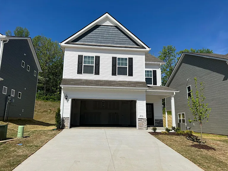 216 Hanson Ln — Photo 1