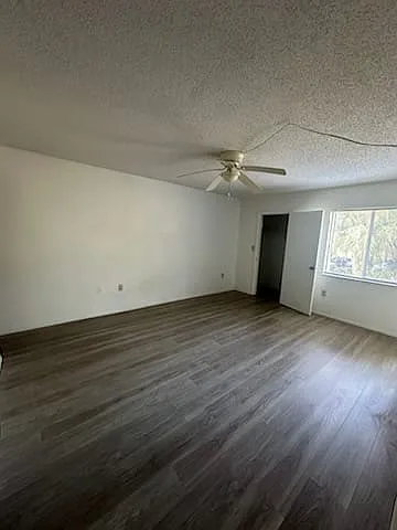 112 Cypress Ct — Photo 15