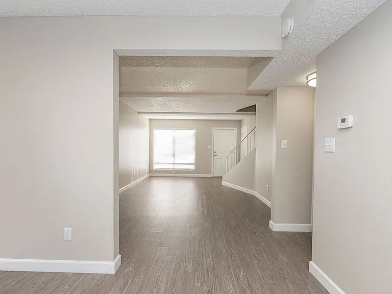 Waverly Flats — Photo 13
