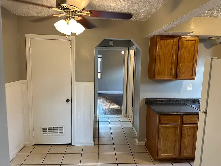 2909 Euclid Ave #2 — Photo 18