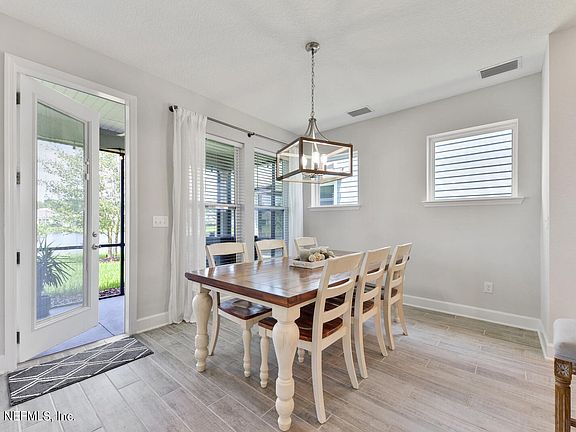 3rd image of 183 Vista Lake Cir