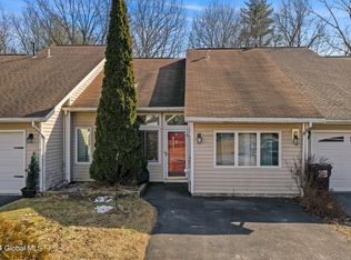 15 Green Meadow Dr, Clifton Park, NY 12065