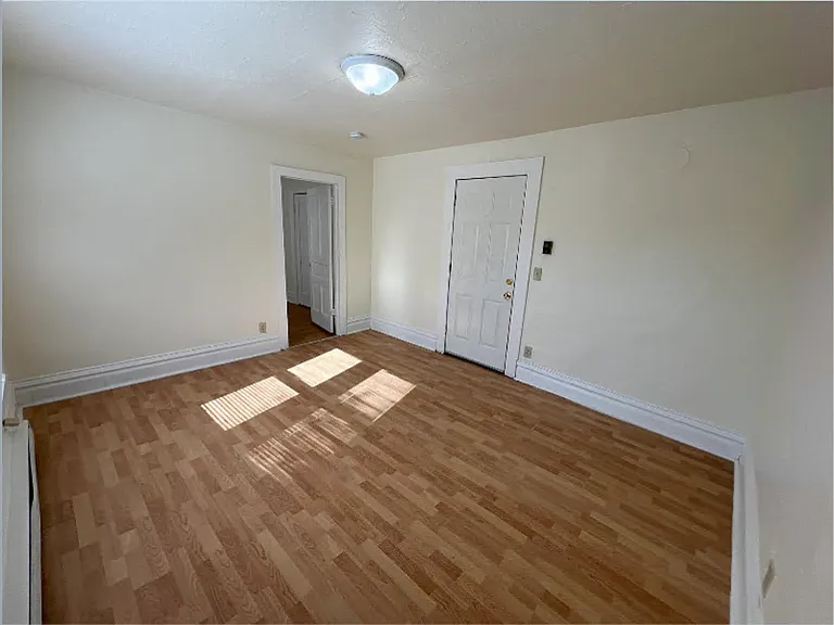 532 E Cook St #3 — Photo 4