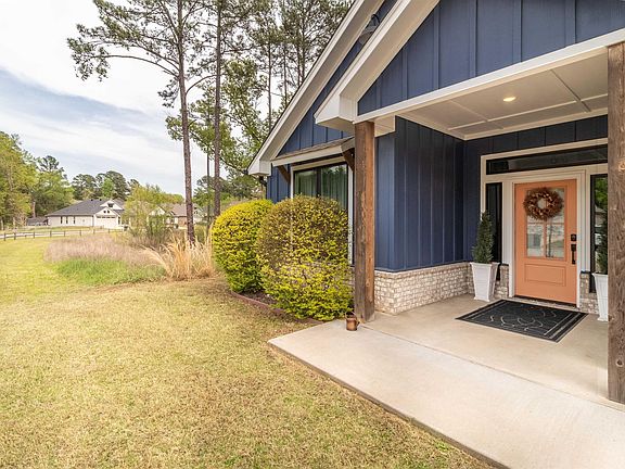 3rd image of 1668 Alamo Crossing Rd