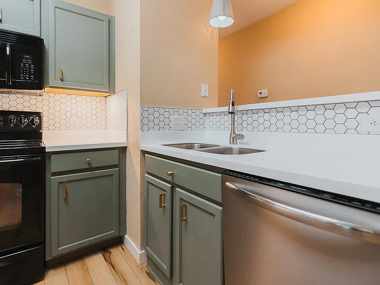 2133 Krisron Rd #A-301 — Photo 15
