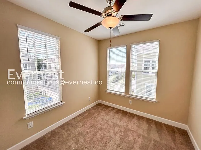 351 Kara Ln — Photo 9