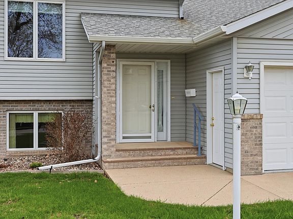 3rd image of 1224 Cedar Way E