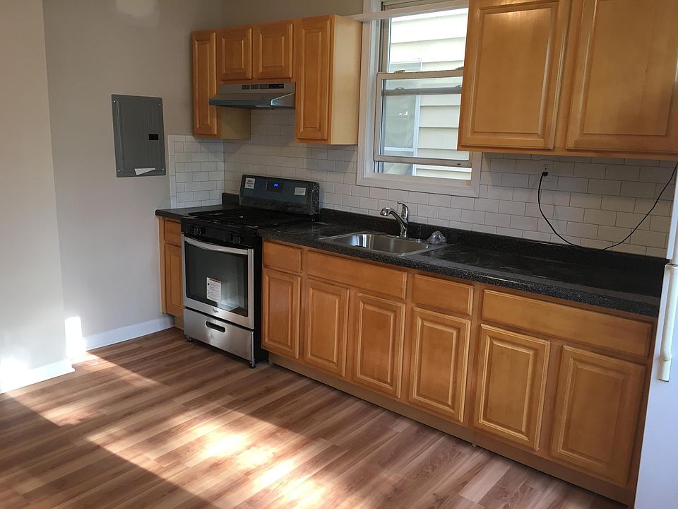 1st image of 778 S 18th St Floor 2