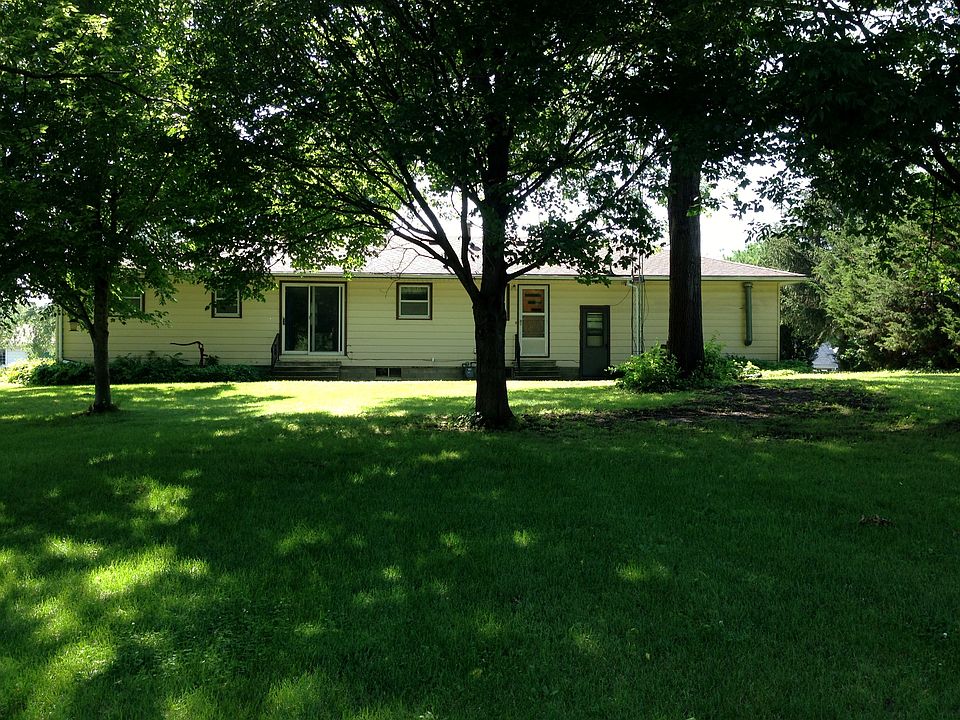2nd image of 407 SE 3rd St