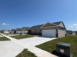 701 Stephanie Ct, Washington, IL 61571