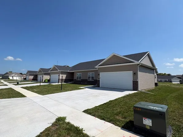 701 Stephanie Ct, Washington, IL 61571