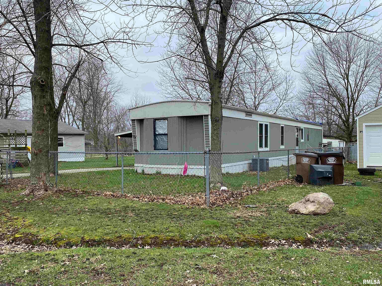 18 Tamaroa Dr, Pawnee, IL 62558 Zillow