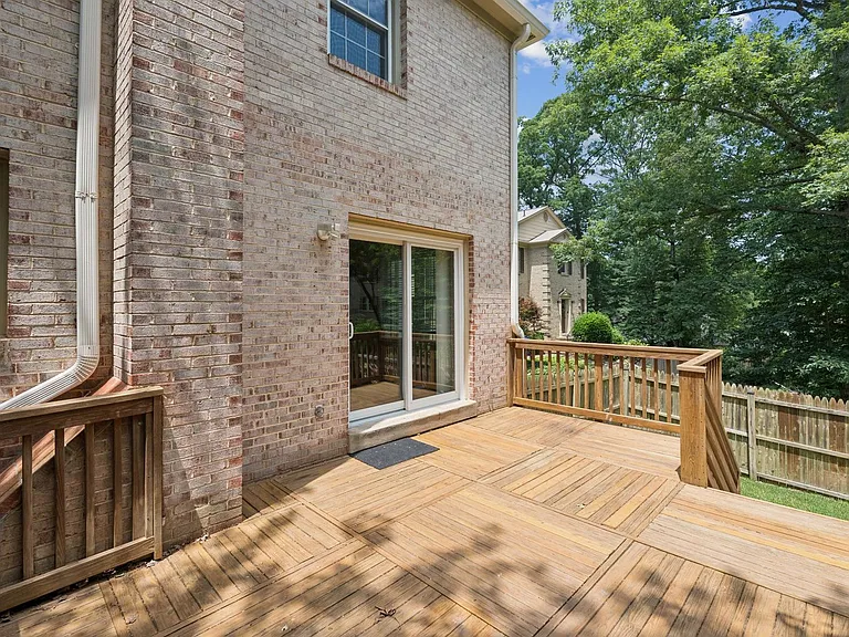 7401 Willshire Hunt Ct — Photo 37