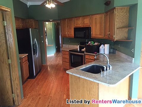 4th image of 9383 Jane Cir N