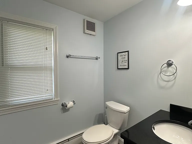 Full bathroom _ clean, updated finishes