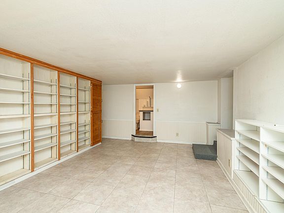 2nd image of 7216 Mariposa Ave
