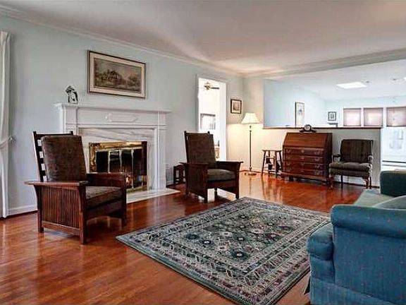 Welcoming living room w/g