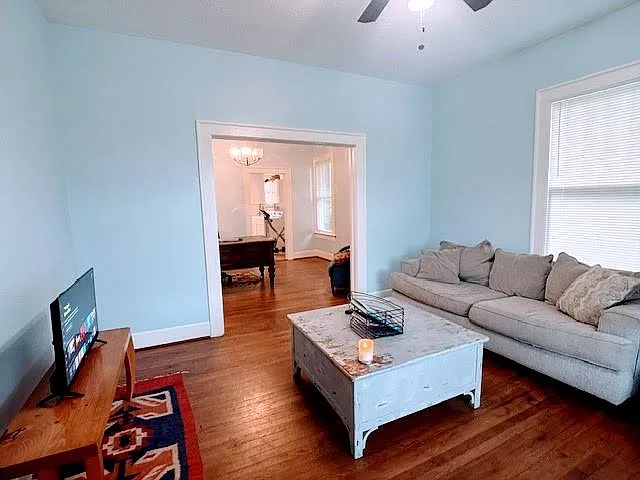 2 bed, 1.0 bath, 1000 sqft, $1,950 — Photo 4