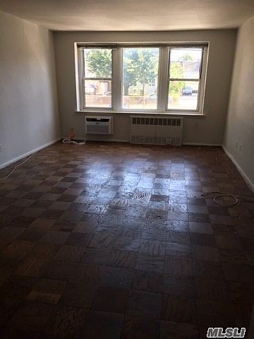 2nd image of 190 Mineola Blvd APT 1N