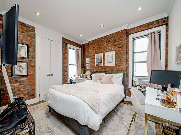3rd image of 37 King St APT 6H