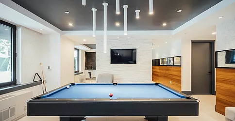 Rented by Artur Gutman, LREB