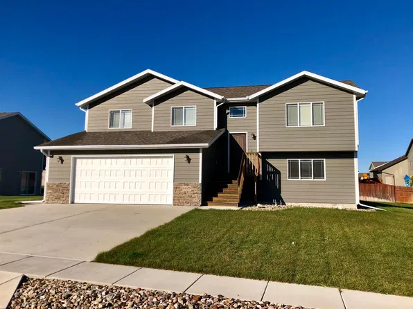 4425 Duckhorn St, Rapid City, SD 57703