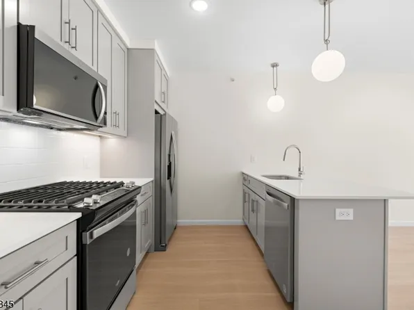 70 Ridgedale Ave #310, Morristown, NJ 07960