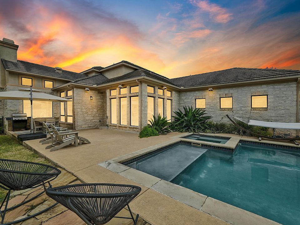 1st image of 118 The Hills Dr #1
