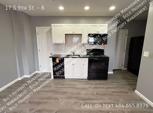 17 S 9th St #8, Reading, PA 19602
