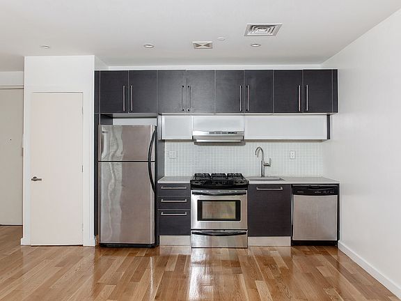 4th image of 25 Montrose Ave APT 303