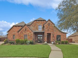 8312 Oak Knoll Dr, North Richland Hills, TX 76182