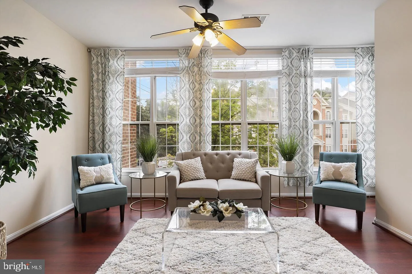 Carrdinal Place Condo — Photo 4